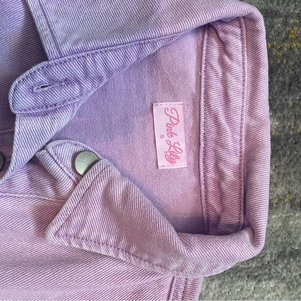 Shacket - Picture 2 of 3